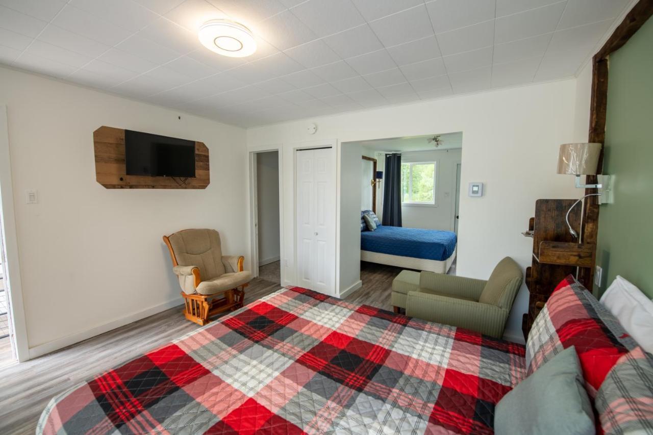 Motel Fleur De Lys Magog Zewnętrze zdjęcie