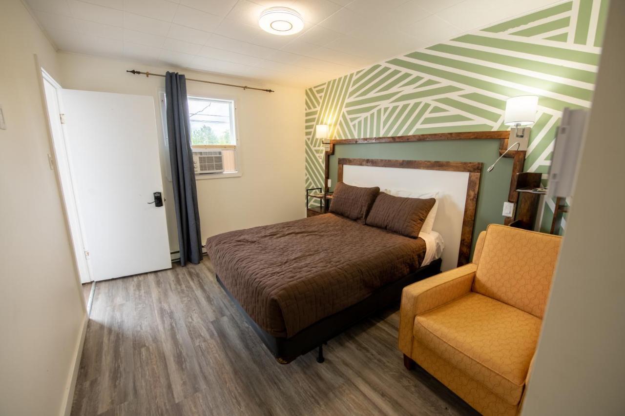 Motel Fleur De Lys Magog Zewnętrze zdjęcie