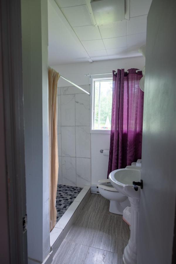 Motel Fleur De Lys Magog Zewnętrze zdjęcie