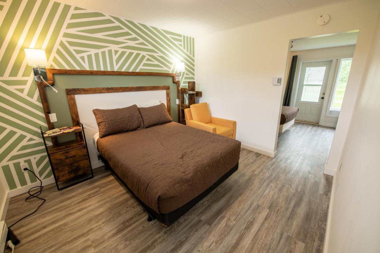 Motel Fleur De Lys Magog Zewnętrze zdjęcie