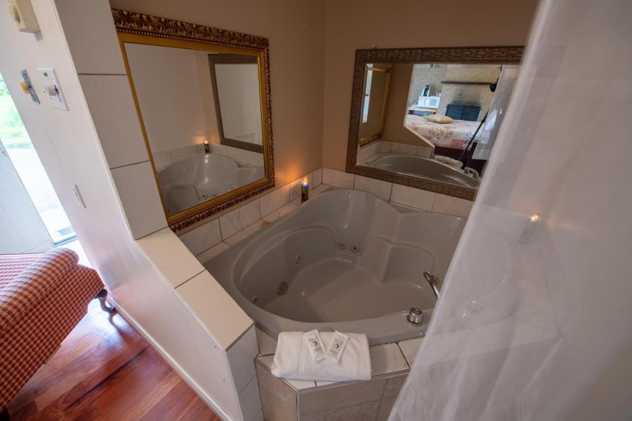 Motel Fleur De Lys Magog Zewnętrze zdjęcie
