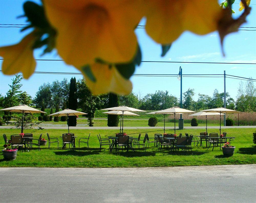 Motel Fleur De Lys Magog Zewnętrze zdjęcie