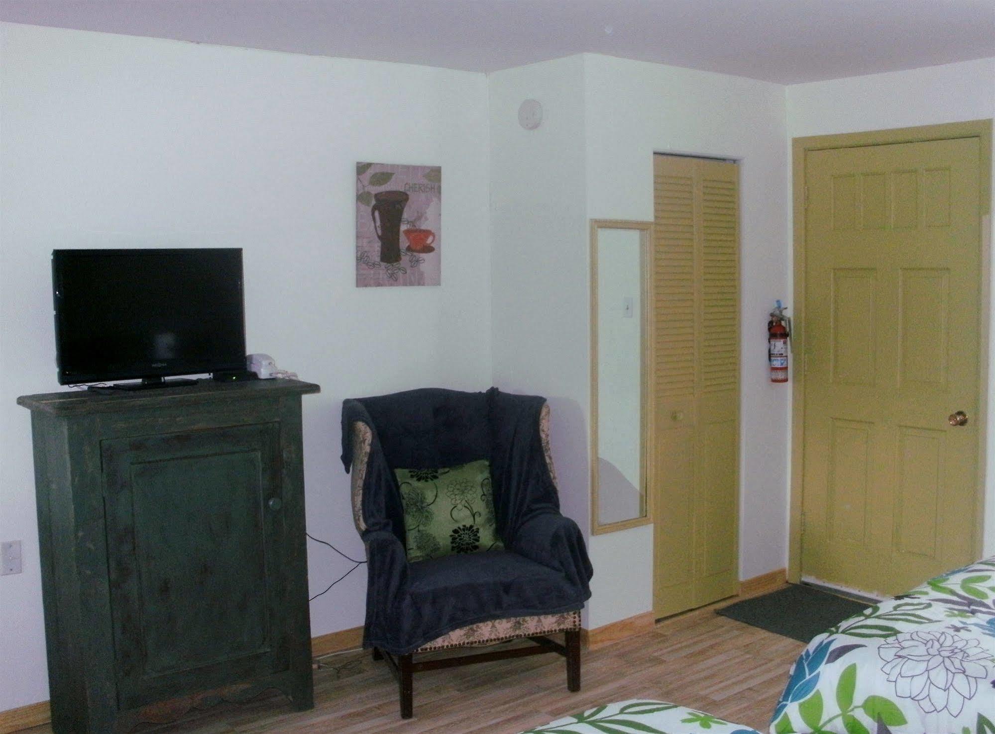 Motel Fleur De Lys Magog Zewnętrze zdjęcie